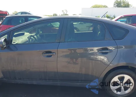 2013 Toyota Prius Three z USA, uszkodzony, nr VIN JTDKN3DU4D1618964